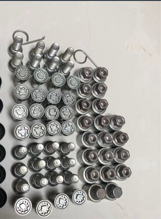 TORNILLOS ANTIRROBO VW GOLF AUDI SEAT VW T4 T5 T6