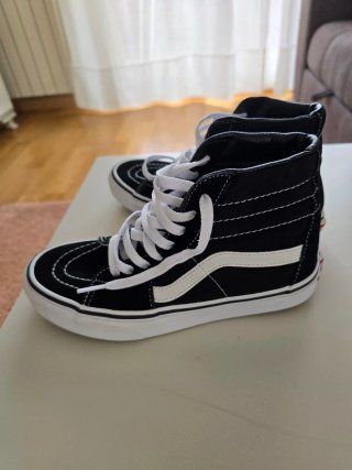 Zapatillas Vans Sk8-Hi Negras y Blancas