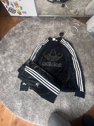 Conjunto Adidas Terciopelo Y2K Negro