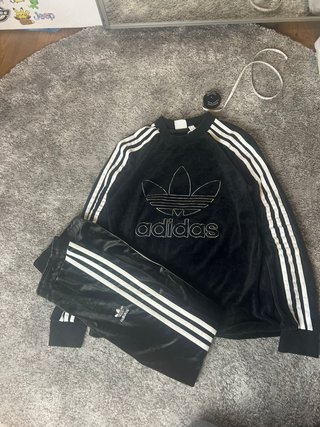 Conjunto Adidas Terciopelo Y2K Negro