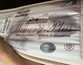 Canapé abatible. Regalo el colchón y 2 mesitas.