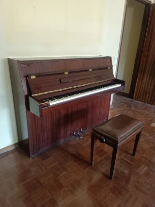 Piano Vertical Yamaha como Nuevo