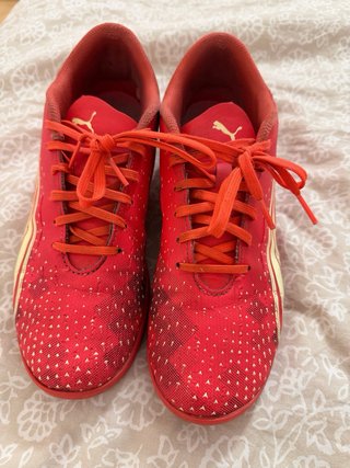 Botas Fútbol Sala Puma Talla 40 Roja Dorada