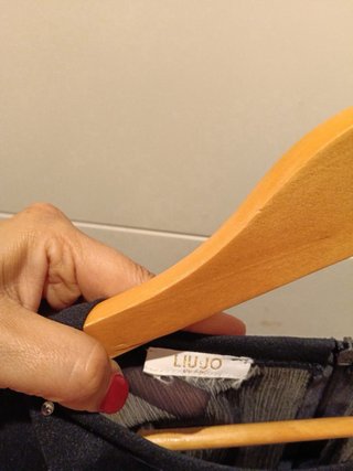 Mono azul marino con pedrería. Ideal para arreglar