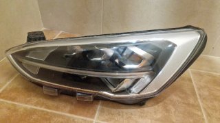 Ford Focus Faro Izquierdo