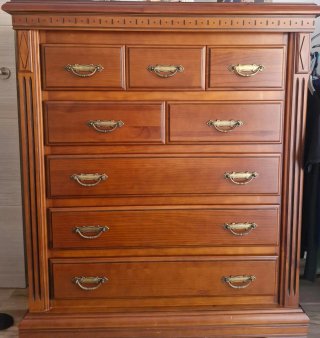 Cómoda 8 cajones madera maciza