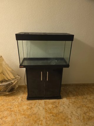 Pecera 120L con mueble negro a medida
