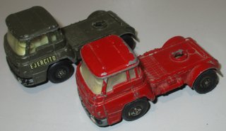 2 x Camión BARREIROS 42/38 T, de Guiloy esc. 1/66
