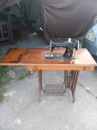 Máquina de coser Alfa