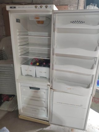 Frigorífico blanco 1.80m