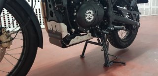 Royal Enfield Himalayan 411 Negra