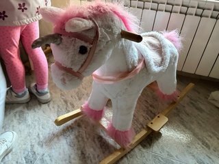 Caballo balancín infantil de peluche
