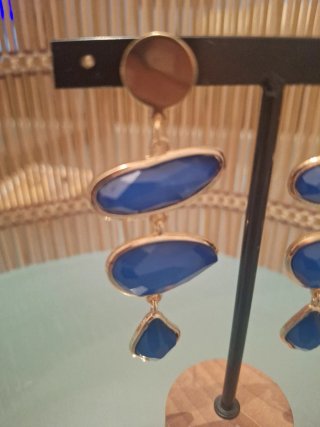 Pendientes largos azul y dorado