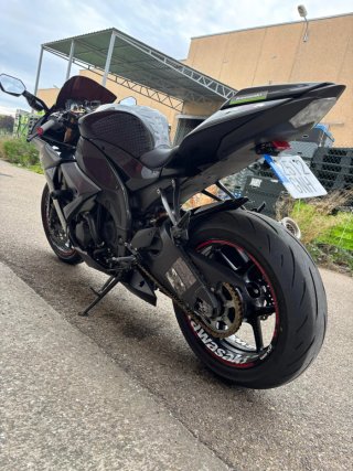 Kawasaki Ninja ZX-10R Negra