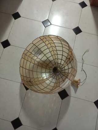 Lámpara colgante de cristal y metal
