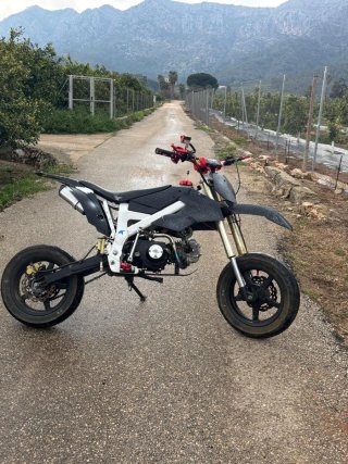 Mini Moto 125cc Motocross Negra y Roja