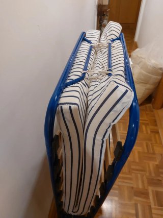 Cama Plegable Azul y Blanca