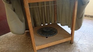 Mesa camilla redonda antigua cristal y brasero