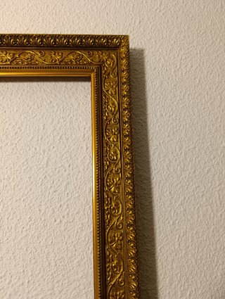 Marco de madera dorado para cuadro