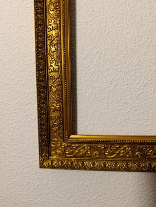 Marco de madera dorado para cuadro