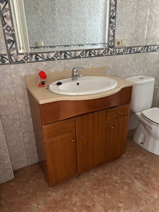 Mueble de baño madera y mármol