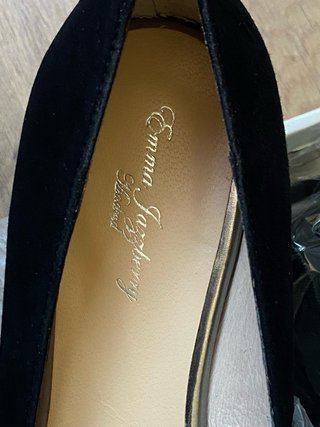 Bailarinas de piel negras con tachuelas
