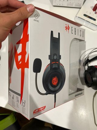 Cascos Gaming Pro Rojos y Negros marca ebisu
