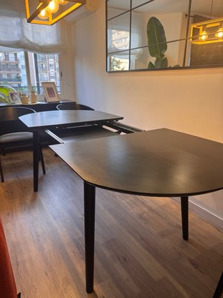 Mesa comedor extensible y 4 sillas madera