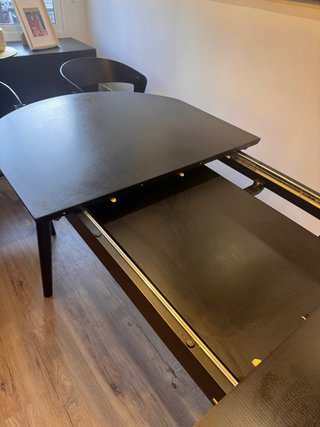 Mesa comedor extensible y 4 sillas madera