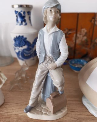 Figura Limpiabotas Nao Porcelana