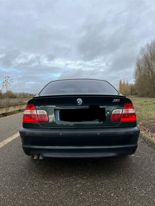 BMW 330  2003