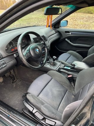 BMW 330  2003