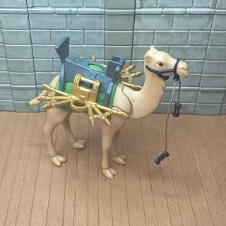 Camello Playmobil con accesorios