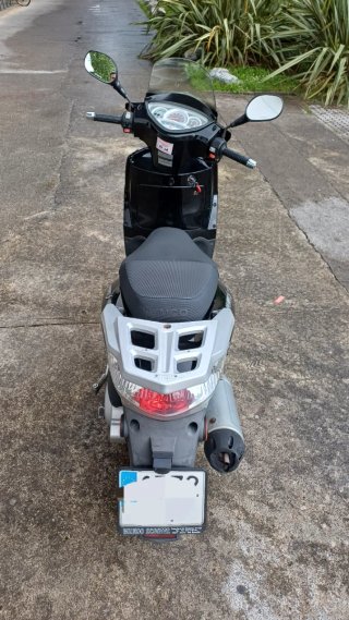 Kymco People S 125 Negra