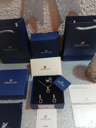 Conjunto Swarovski Nuevo Collar y Pendientes