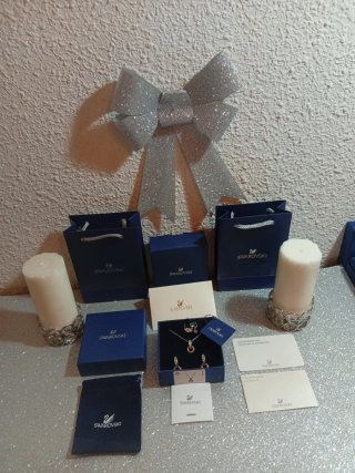 Conjunto Swarovski Nuevo Collar y Pendientes