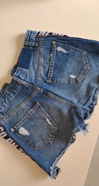 Stradivarius shorts blu