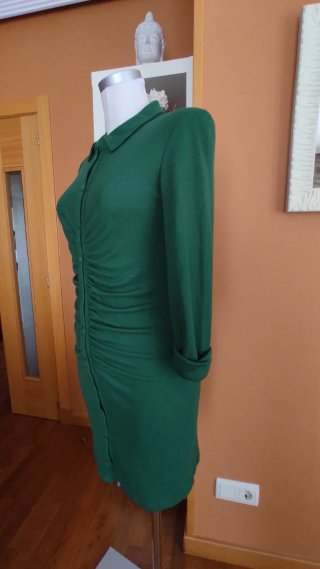 Vestido verde Stradivarius talla L