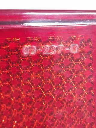 Tulipa roja piloto trasero derecho SEAT 132 2Ser.