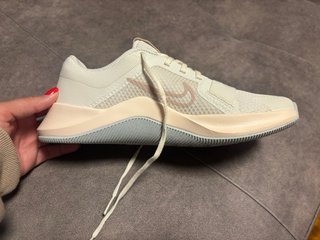 Zapatillas Nike Beige y Rosa