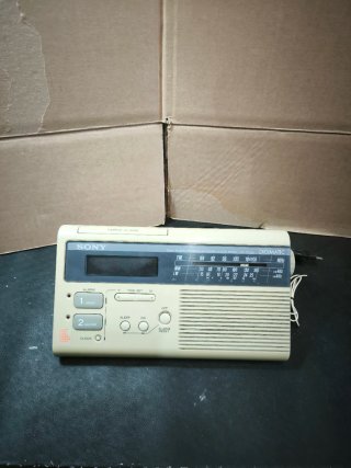 Radio Despertador Sony ICF-C220L Beige