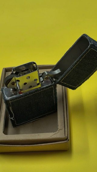 Mechero tipo Zippo vaquero
