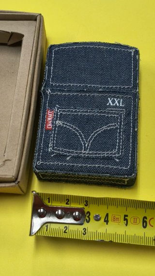 Mechero tipo Zippo vaquero