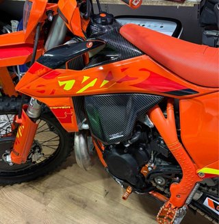 Protector Carbono KTM 20-23 Nuevo