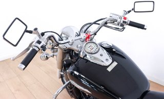 Moto Yamaha Dragstar Custom Negra
