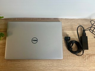 Dell Inspiron i5 | Display Touch | 8 GB | 240 GB