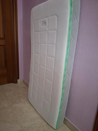 Cuna Micuna casi nueva