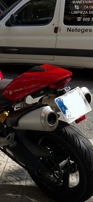 Escapes Originales Ducati Monster 696