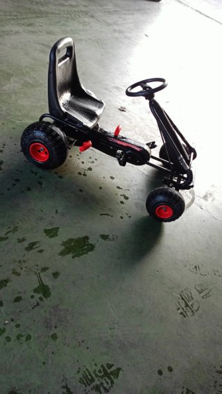 Coche de pedales para niñ@s