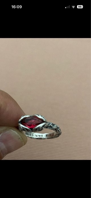 Anello Argento 925 con Pietra Rossa modello raspin